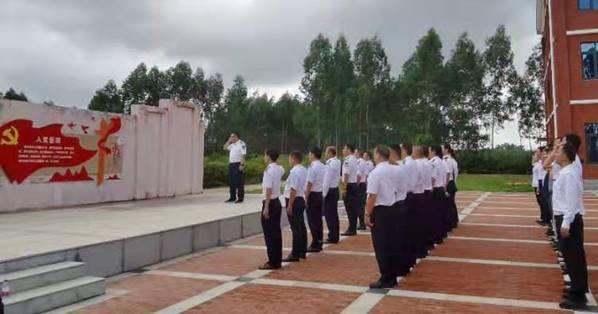 說明: 8b61b7571f2b4e1feffd0b9a888948db_