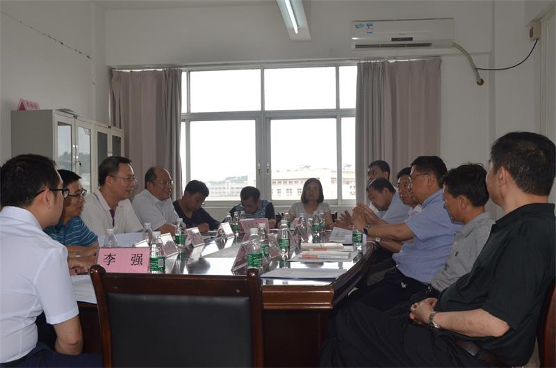 青海人大考察基地報導(dǎo)1 (1).JPG